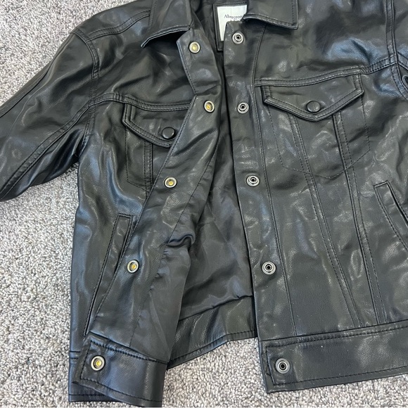 Abercrombie & Fitch Black Vegan Leather Buttery Soft Snap Button Jacket Women XS - Picture 9 of 10